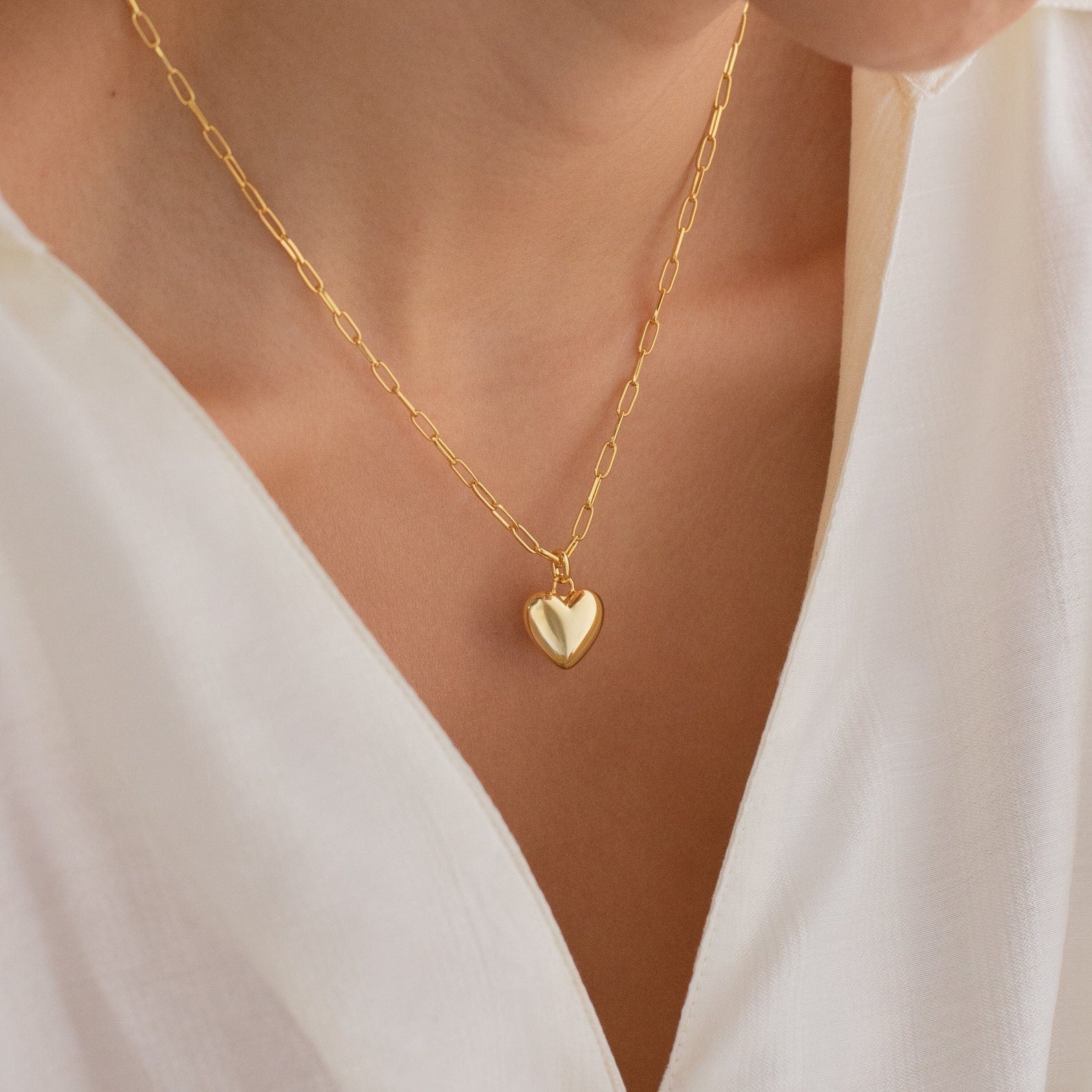 14k Solid Gold Tiny Paper Clip Link Necklace – FERKOS FJ